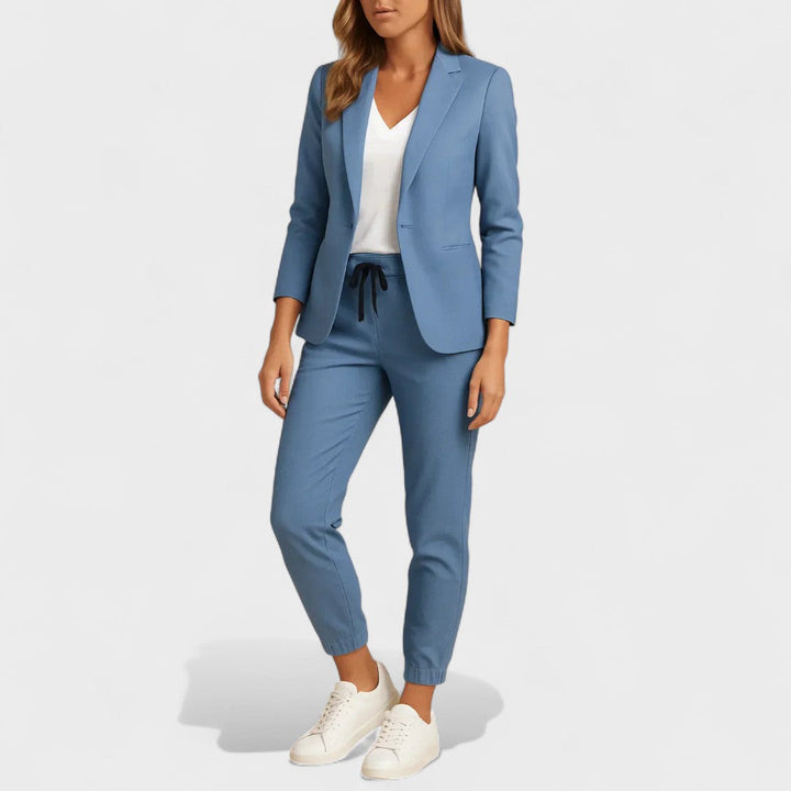 Dorotėja - Elegantiškas Komplektas su Švarku ir Kelnėmis