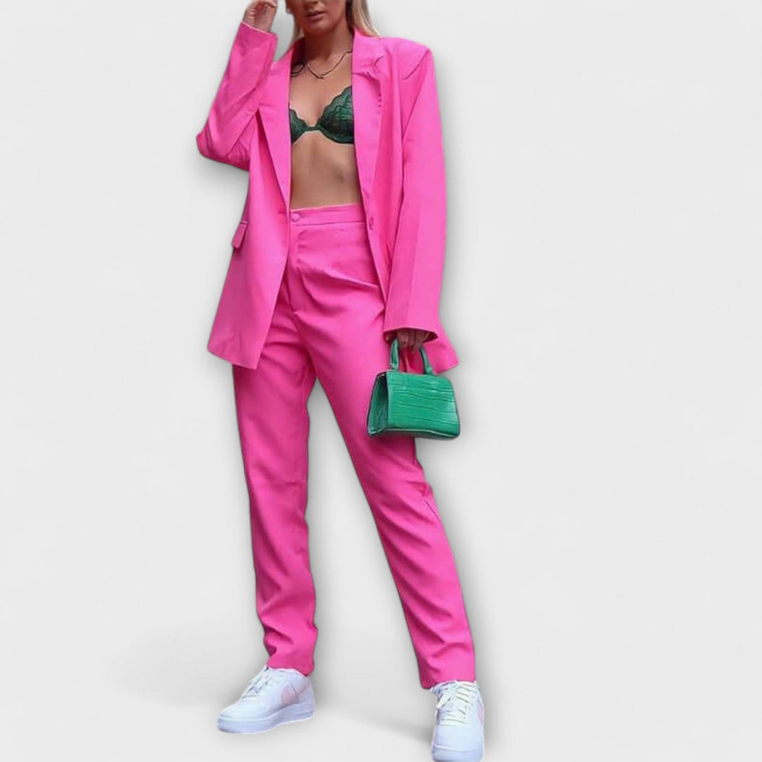 Gaidvilė - Moteriškas Elegantiškas Kostiumas