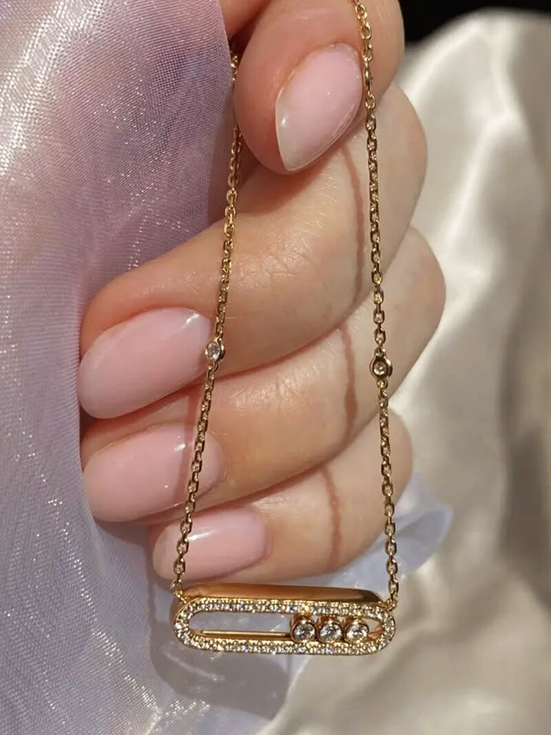 Norėdami įklijuoti Melissa