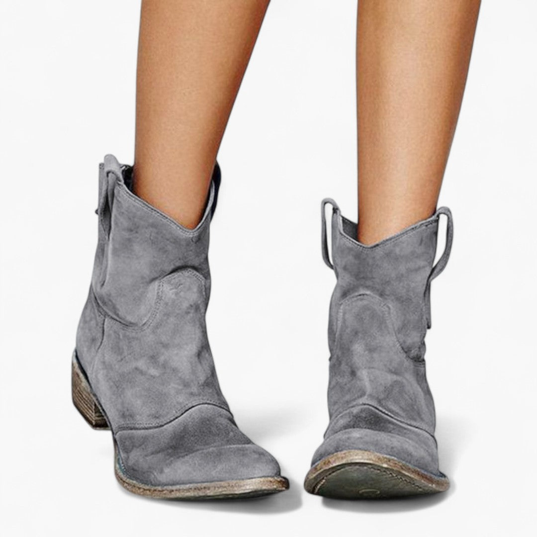 Kamilė – laikui nepavaldžios aulinukės