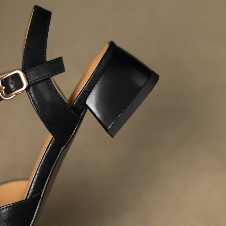 Isabella | Apsiūtos odinės basutės